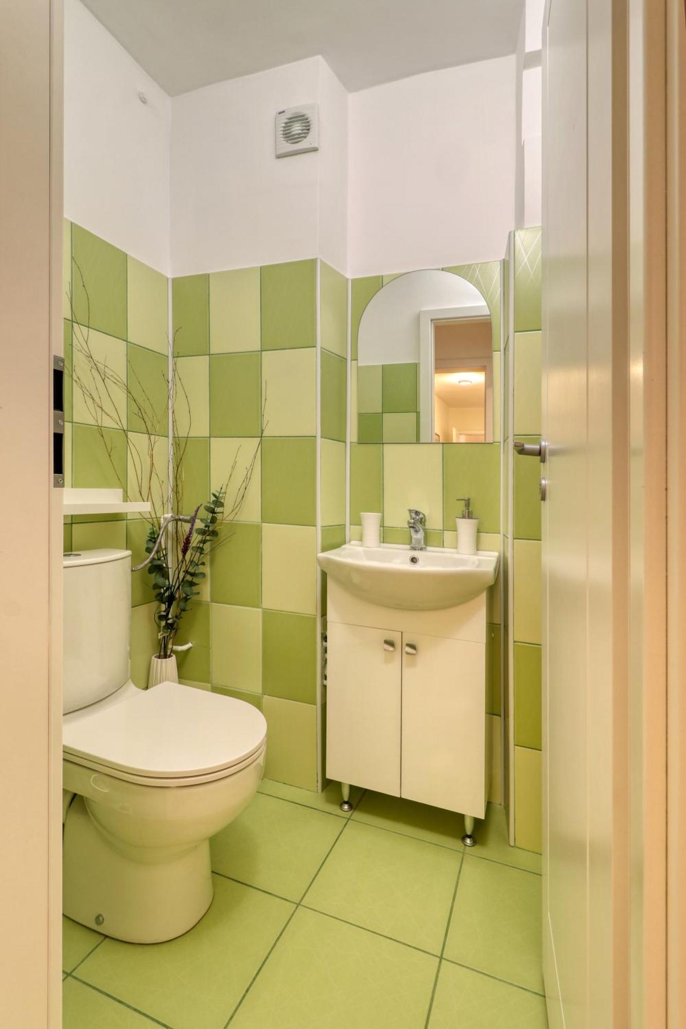 Quito Apartment - Stylish & Quiet บูคาเรสต์ ภายนอก รูปภาพ
